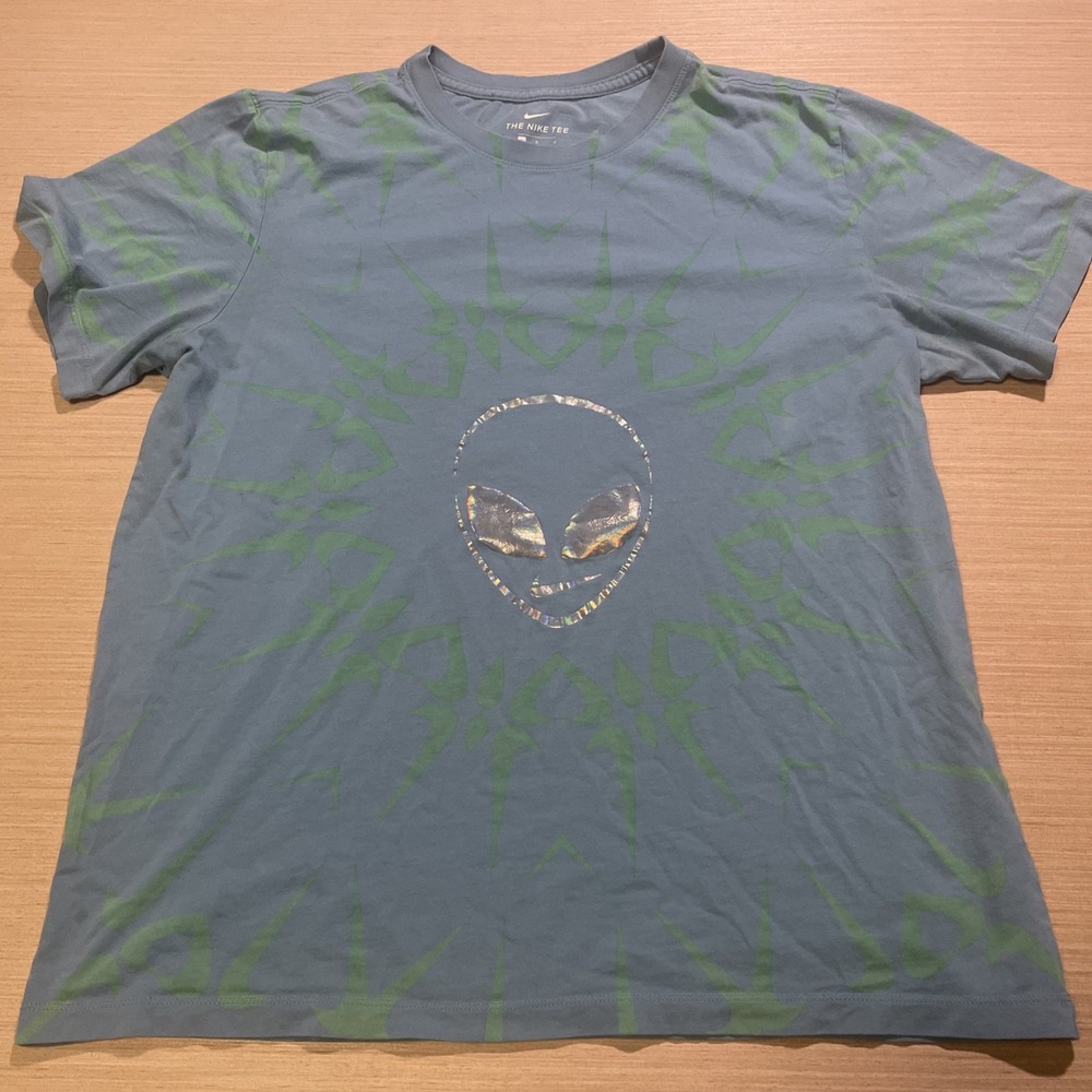 Nike‎ Alien Festival Graphic T-Shirt Mens Large Blue The Swoosh Is Out There Tee